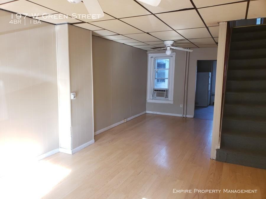 197 W Green St - Photo 2 of 9
