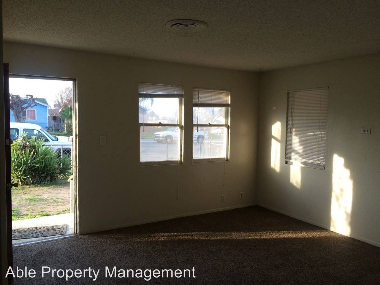 704 Jeffrey St - Photo 2 of 11