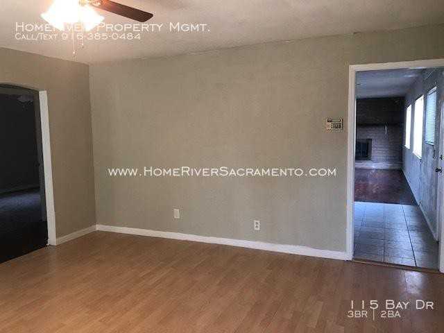 115 Bay Dr - Photo 2 of 14