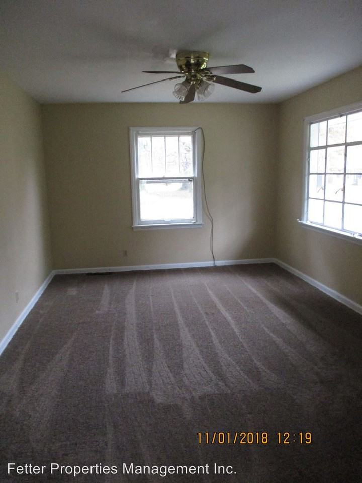 2012 Rheinhardt Ave - Photo 2 of 8