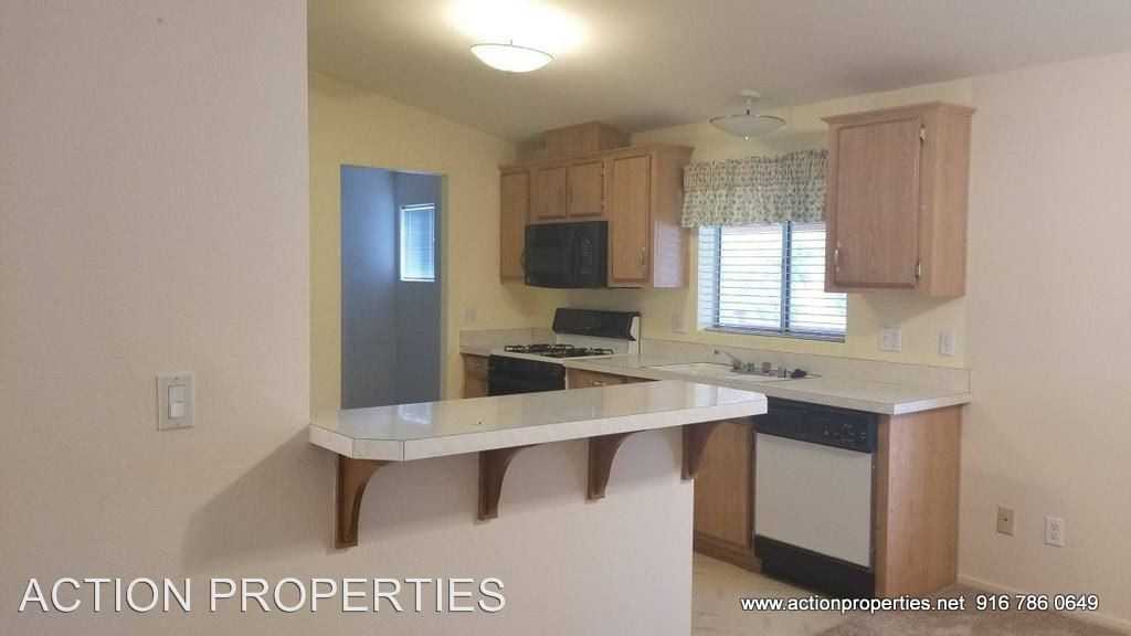 1900 Kelly Ln - Photo 3 of 32