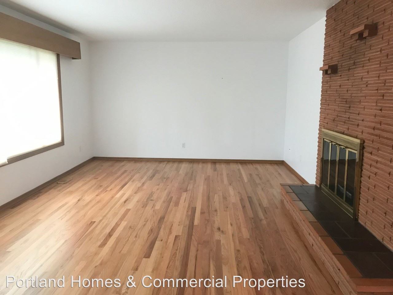 3315 SE Mary Ct - Photo 3 of 13