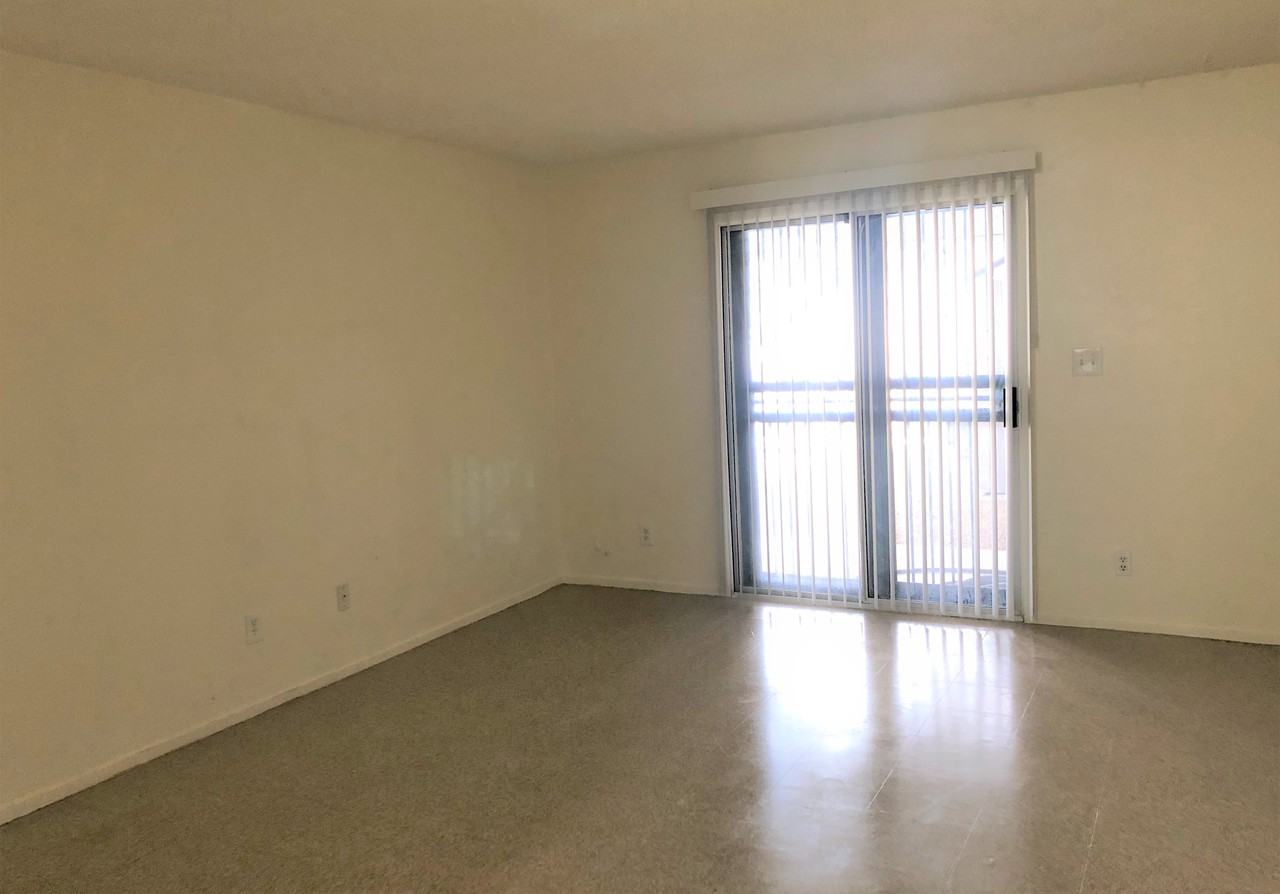 1726 W Peoria Ave #2 - Photo 2 of 8