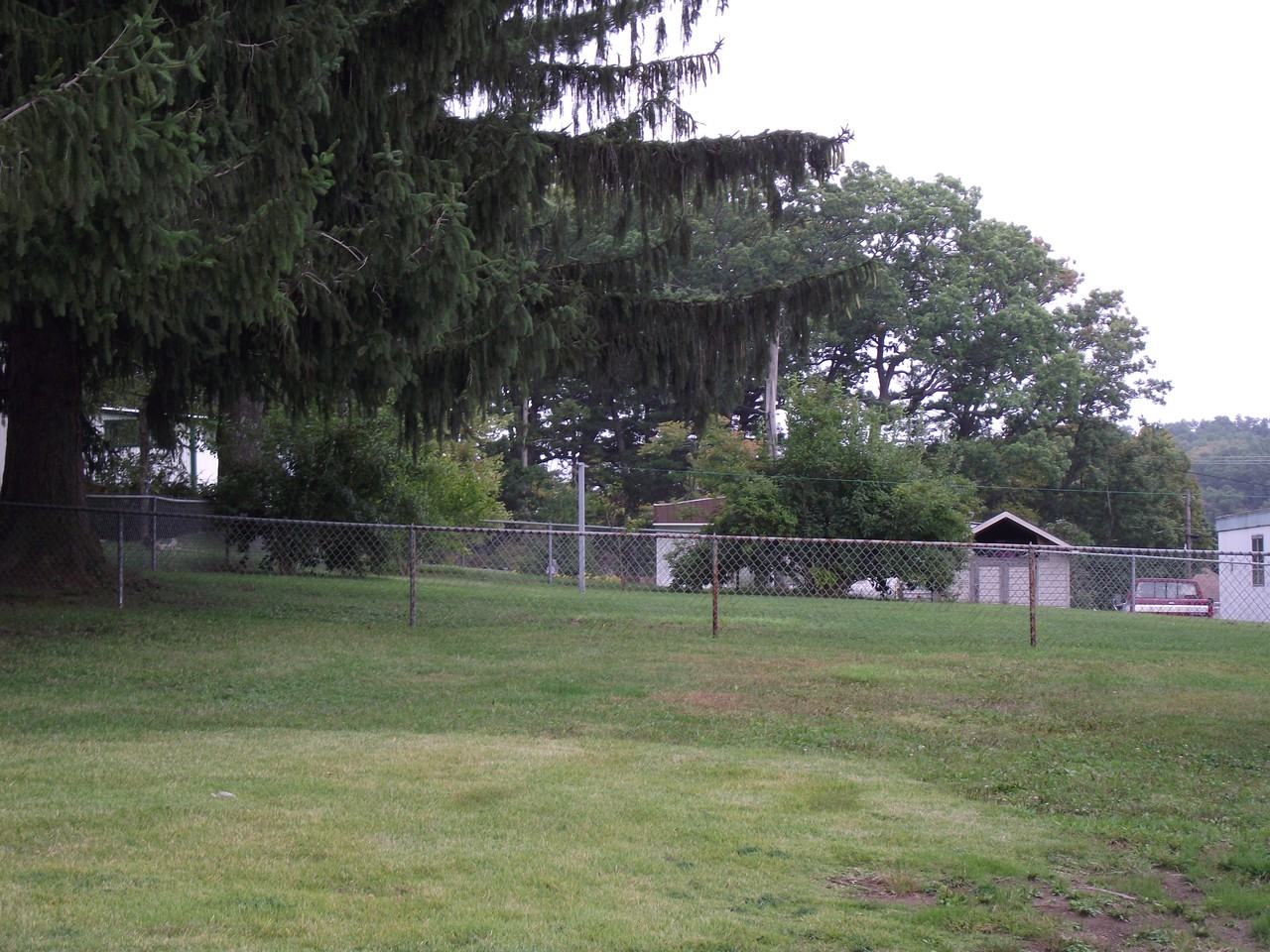 325 Coolidge Ave - Photo 3 of 5