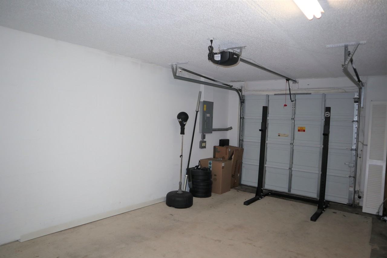 220 S Lincoln Ave - Photo 3 of 3