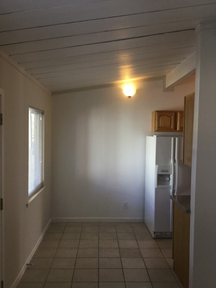 3127 Alma St - Photo 3 of 8