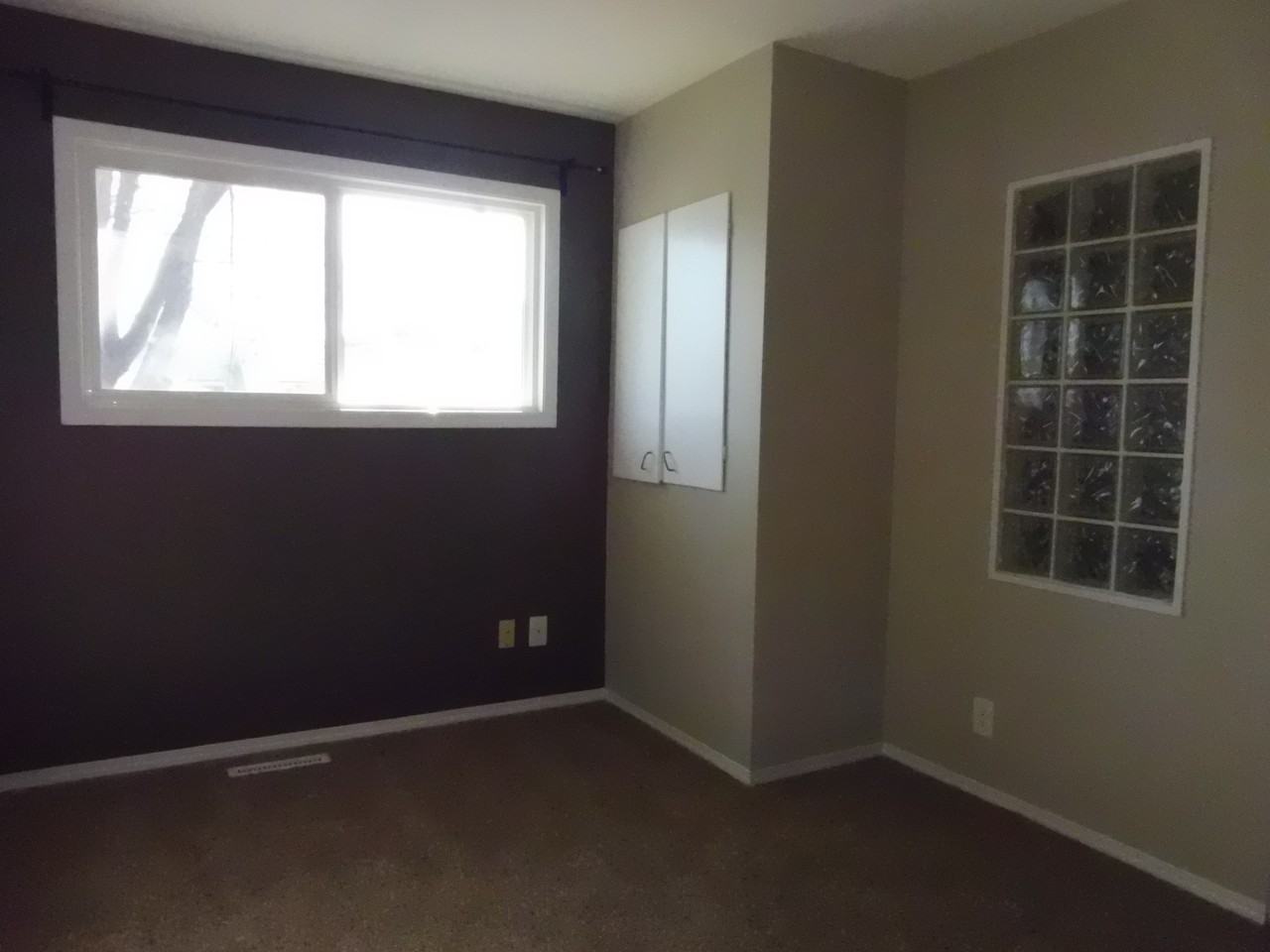 8111 159 St Nw - Photo 2 of 15