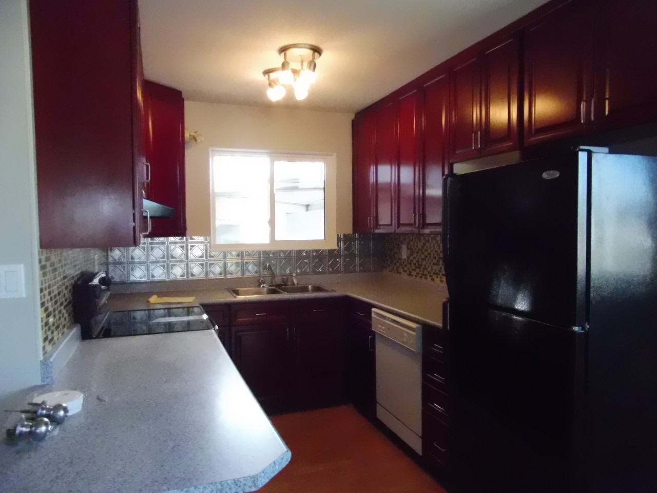 8111 159 St Nw - Photo 3 of 15