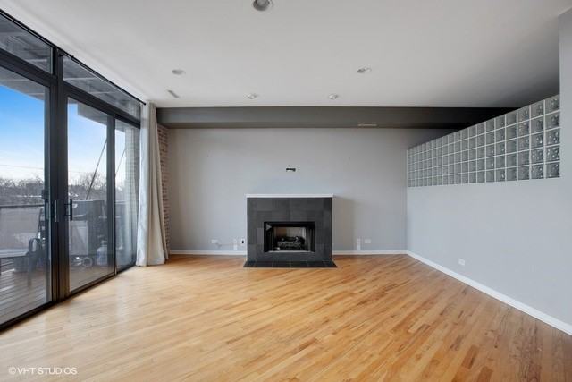 2225 W Wabansia Ave #401 - Photo 2 of 10