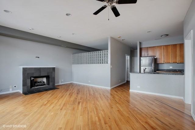 2225 W Wabansia Ave #401 - Photo 3 of 10