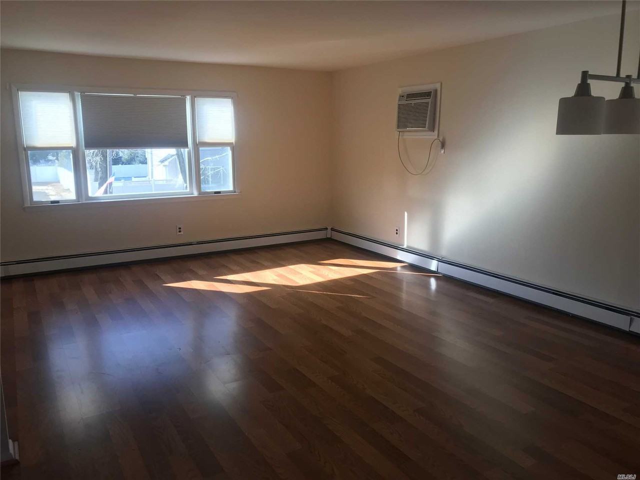 3577 Edgerton Ave - Photo 3 of 8