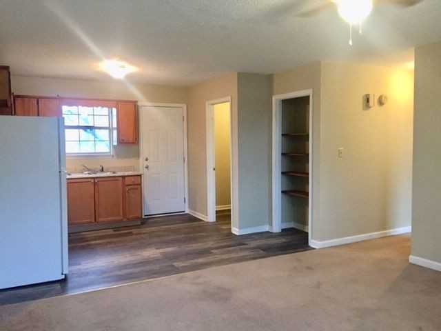 307 Pine St - Photo 3 of 16