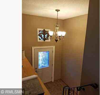 8049 34th Pl N - Photo 3 of 24