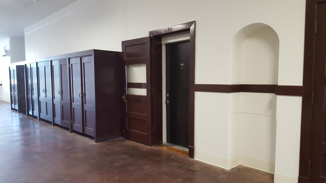 Neely Lofts Apartments 1909 South 12th Street, Saint Joseph, MO 64503