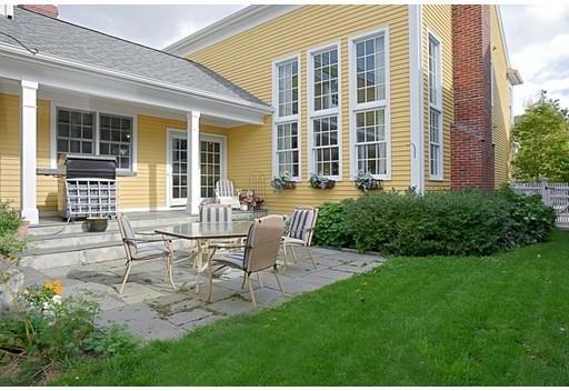 210 Marina Dr - Photo 2 of 17