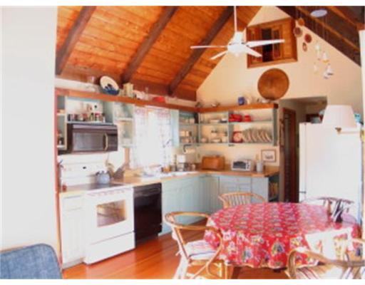 8 Beach Plum Ln - Photo 3 of 8