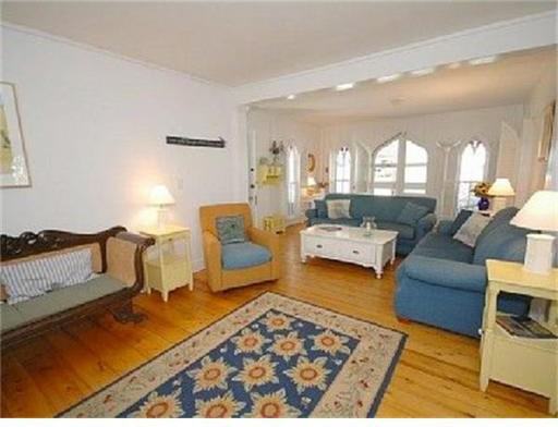 28 Narragansett Ave - Photo 2 of 12