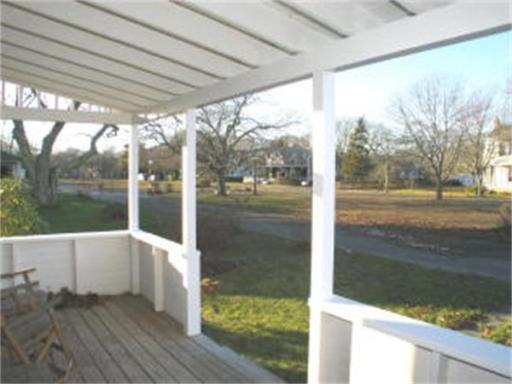 37 Nashawena Ave - Photo 2 of 10