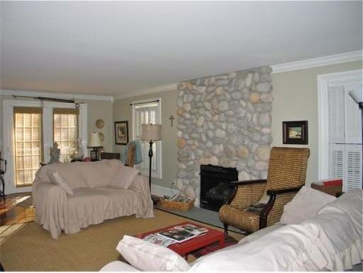 27 Cedar Ave - Photo 3 of 12