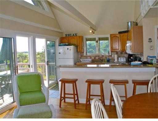 74 Mattakesett Way - Photo 3 of 16