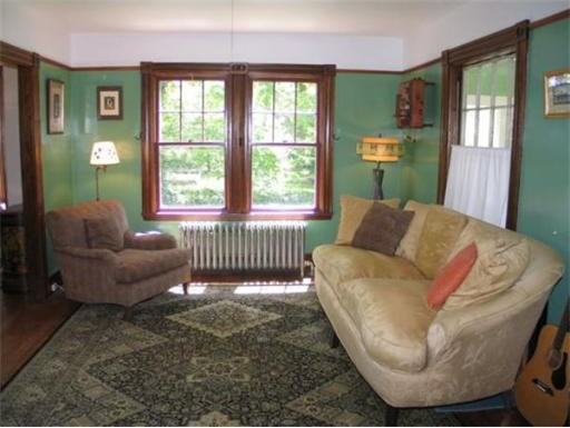 135 New York Ave - Photo 2 of 15