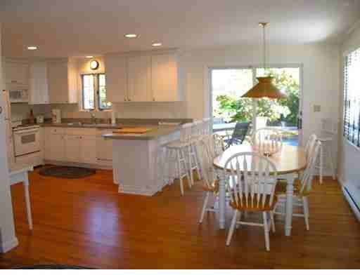 27 Vickers St 1 - Photo 3 of 14