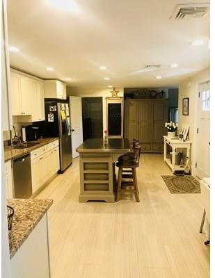 698 Salem St 2 - Photo 3 of 13