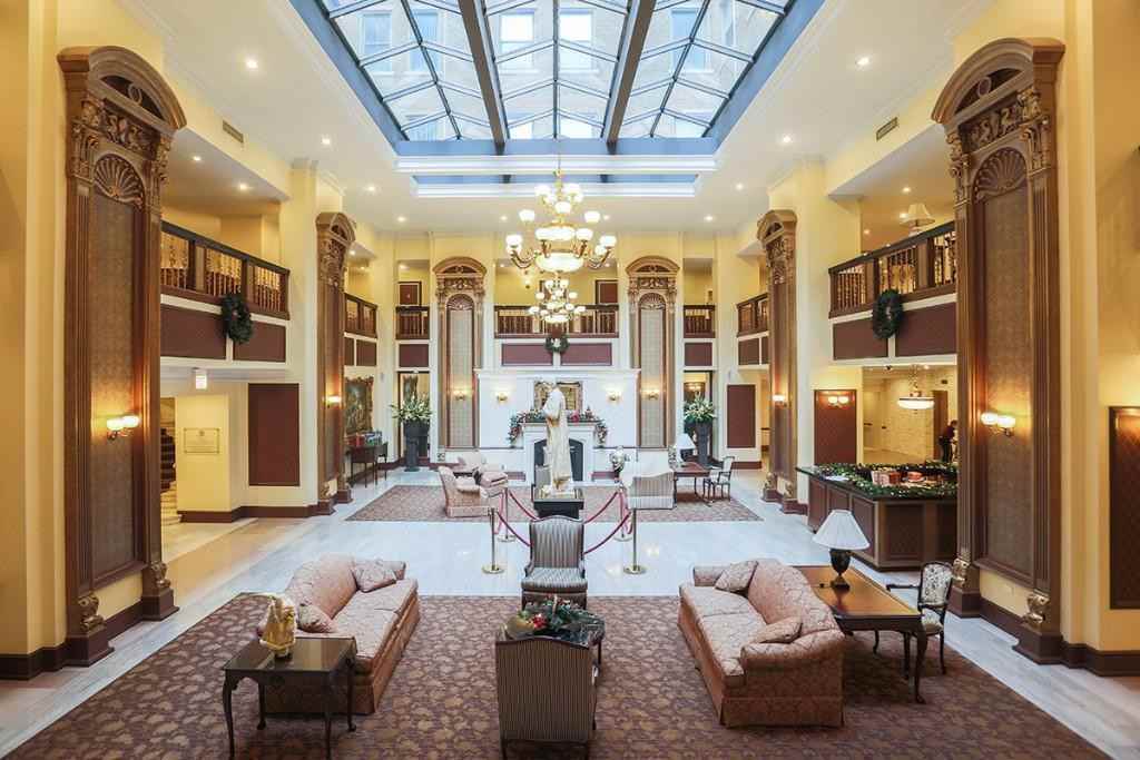 N Sheridan Rd #801 - Photo 2 of 10