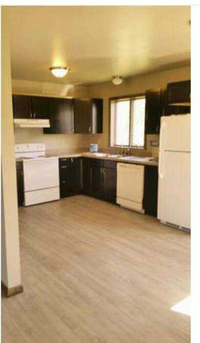 472 Front St #2 - Photo 3 of 5