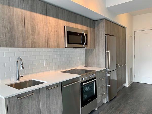 28 Wellesley Street East #305