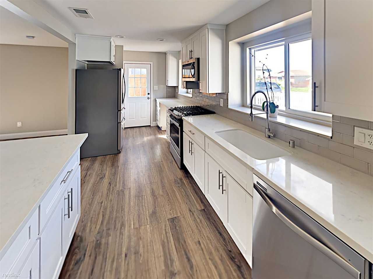 4353 Mt Castle Ave - Photo 2 of 10