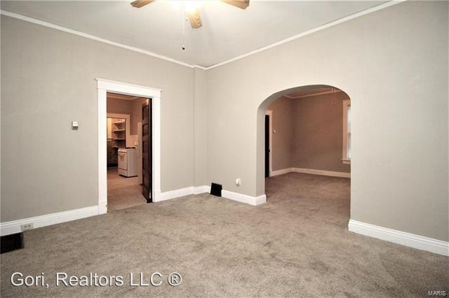 531 N Kansas St - Photo 2 of 10