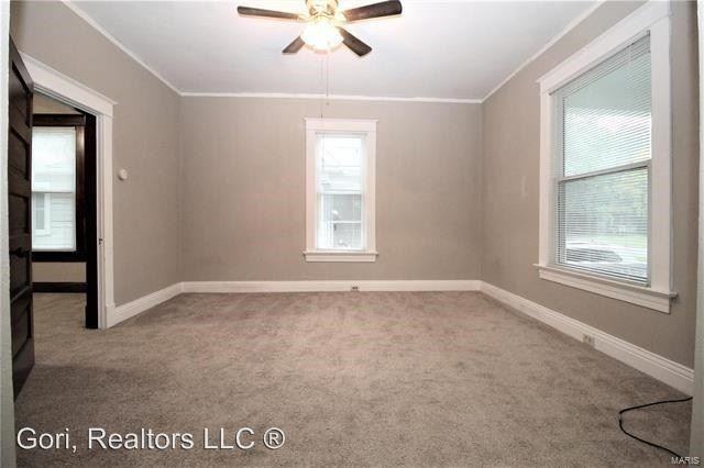 531 N Kansas St - Photo 3 of 10