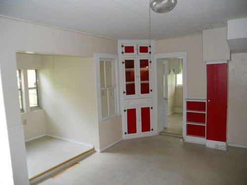 620 Elm St - Photo 3 of 8