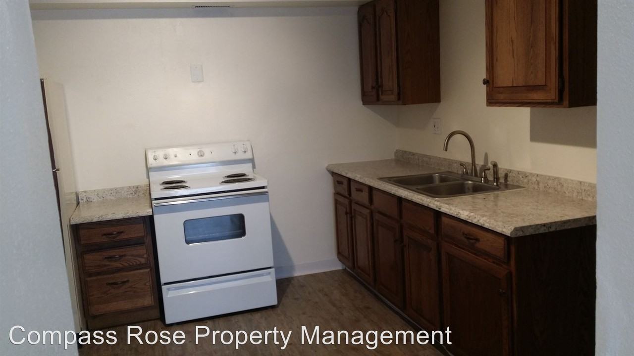 25 University Drive - Photo 2 of 7