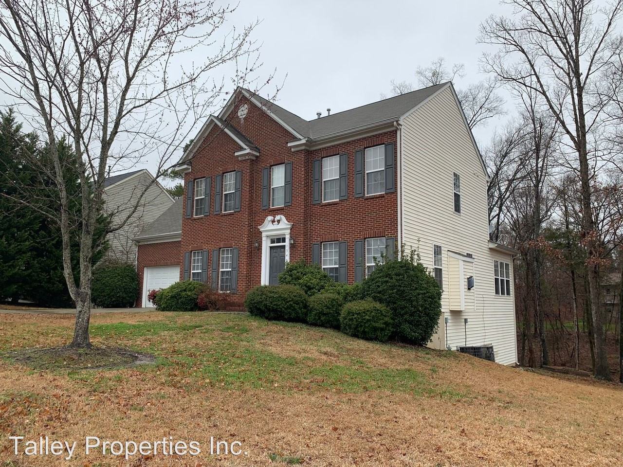 1549 Bayberry Pl - Photo 2 of 13