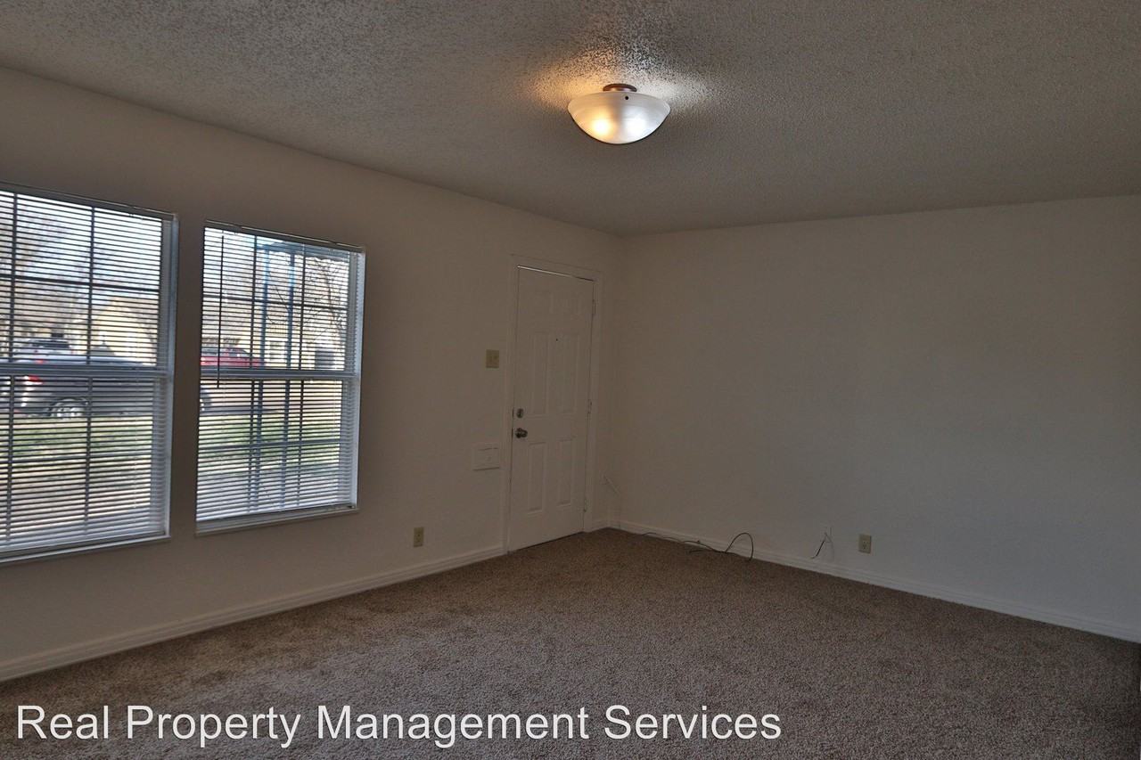 2521 41st St - Photo 2 of 7