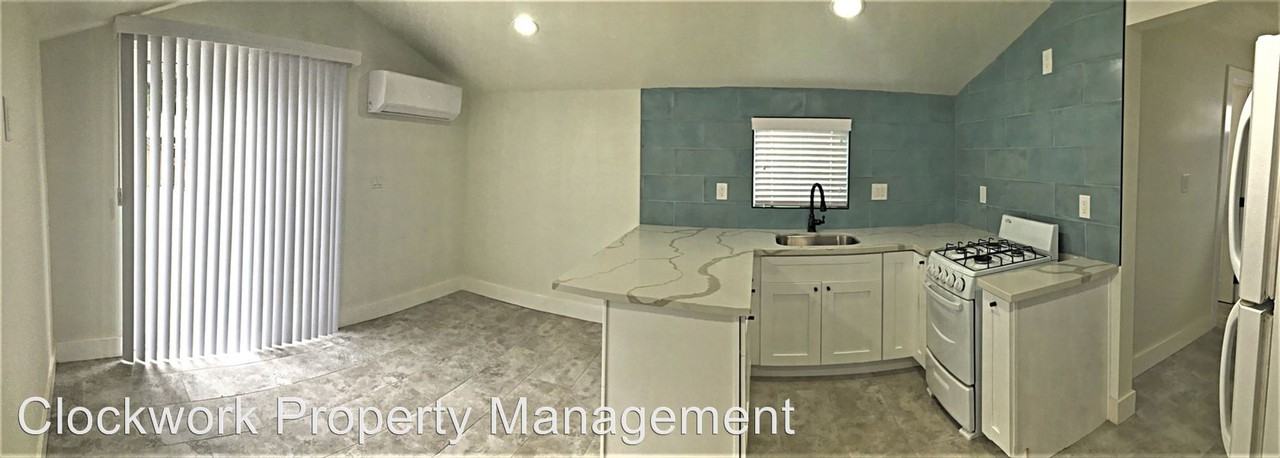 1870 3rd St - Photo 2 of 11