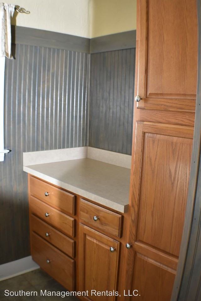 2080 Springwood Rd - Photo 2 of 7