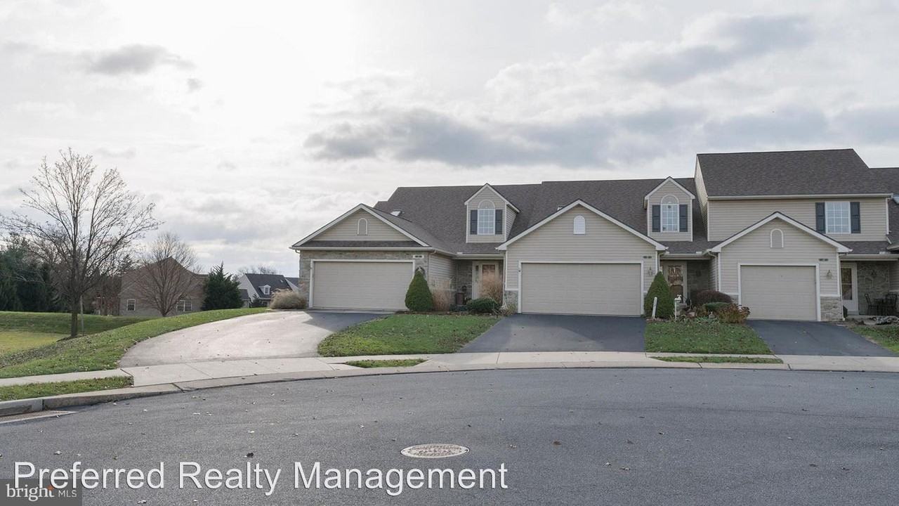 10 Gantz Meadows - Photo 3 of 31