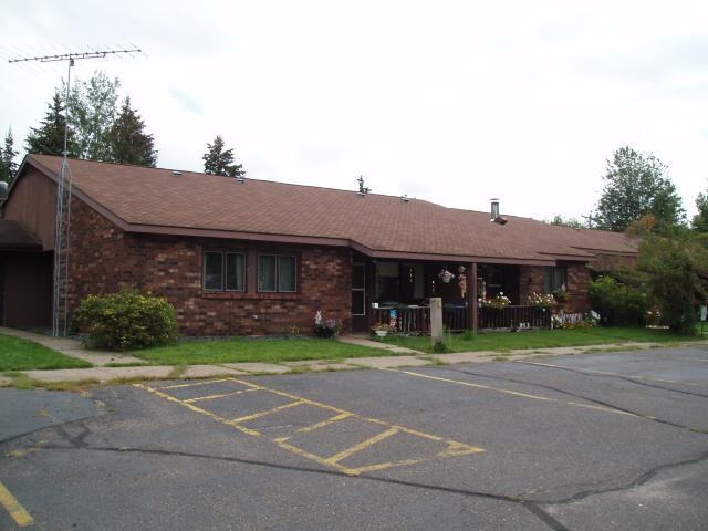 219 E. Clayton - Photo 2 of 8