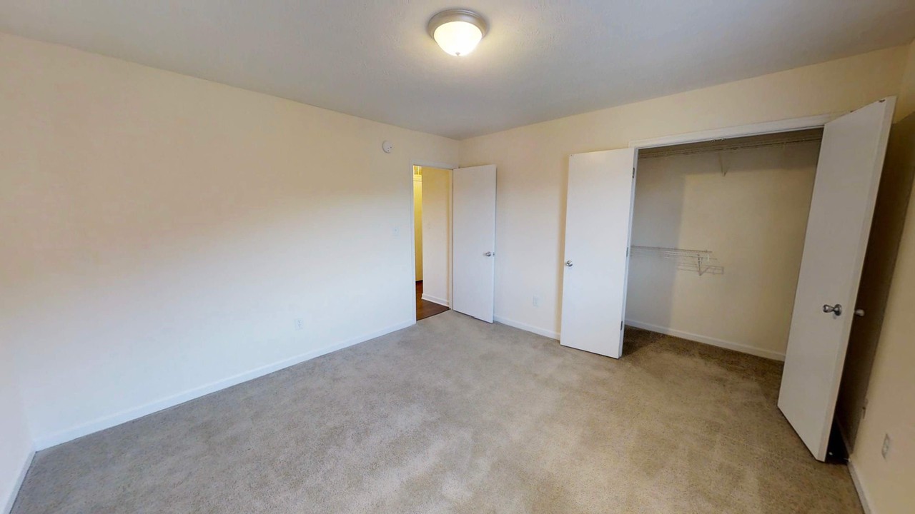 18 Chateau Ln - Photo 2 of 14