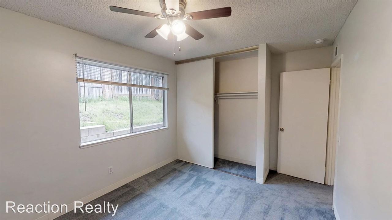 3265 Gallion Cir - Photo 2 of 3