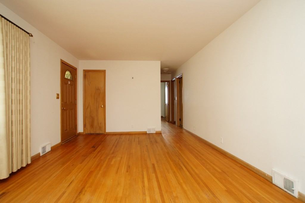 128 E Toledo St - Photo 3 of 3