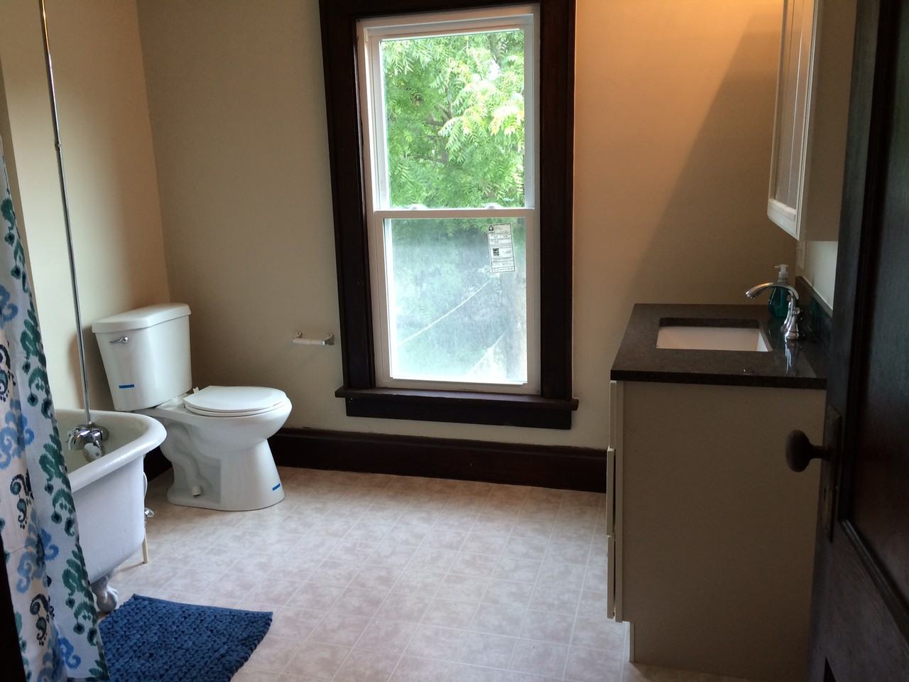 322 E Woodrow Ave - Photo 2 of 8