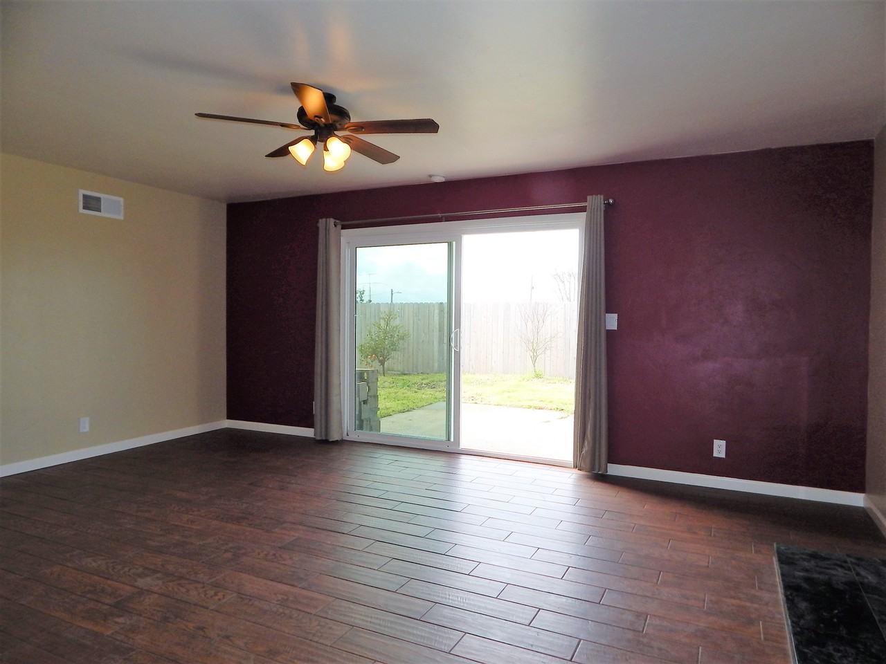 4038 Constellation Rd - Photo 3 of 19