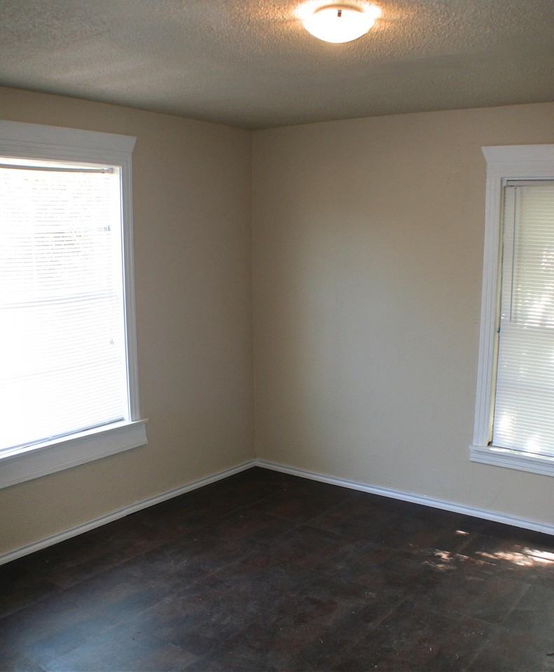 5637 Farnsworth Avenue - Photo 3 of 4