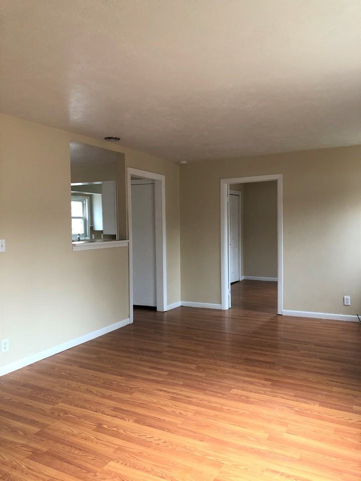 204 N Dartmouth St - Photo 2 of 10