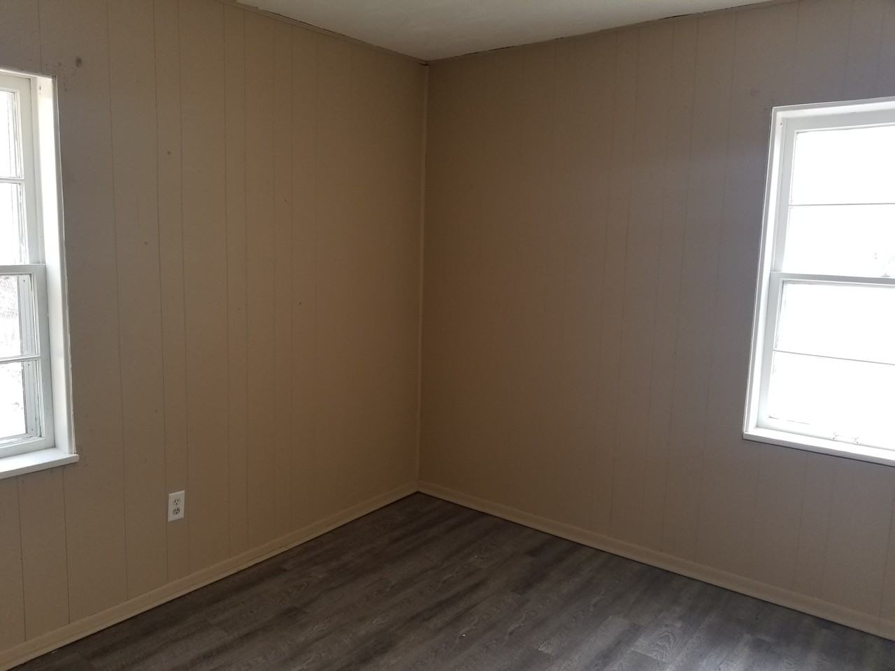 2045 E Lawrence St - Photo 2 of 5