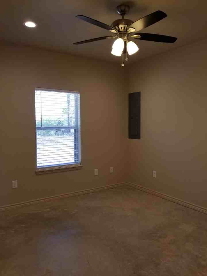 715 Renfro Dr #A - Photo 5 of 8